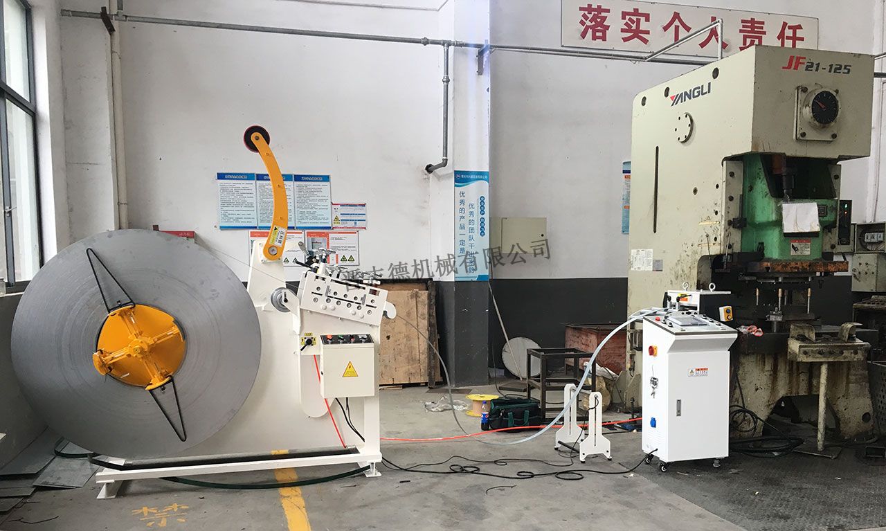 河南二合一送料機,河南二合一數(shù)控送料機