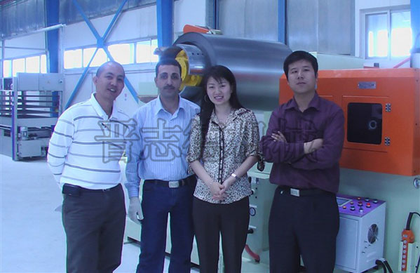 海外三合一送料機(jī)客戶現(xiàn)場(chǎng)