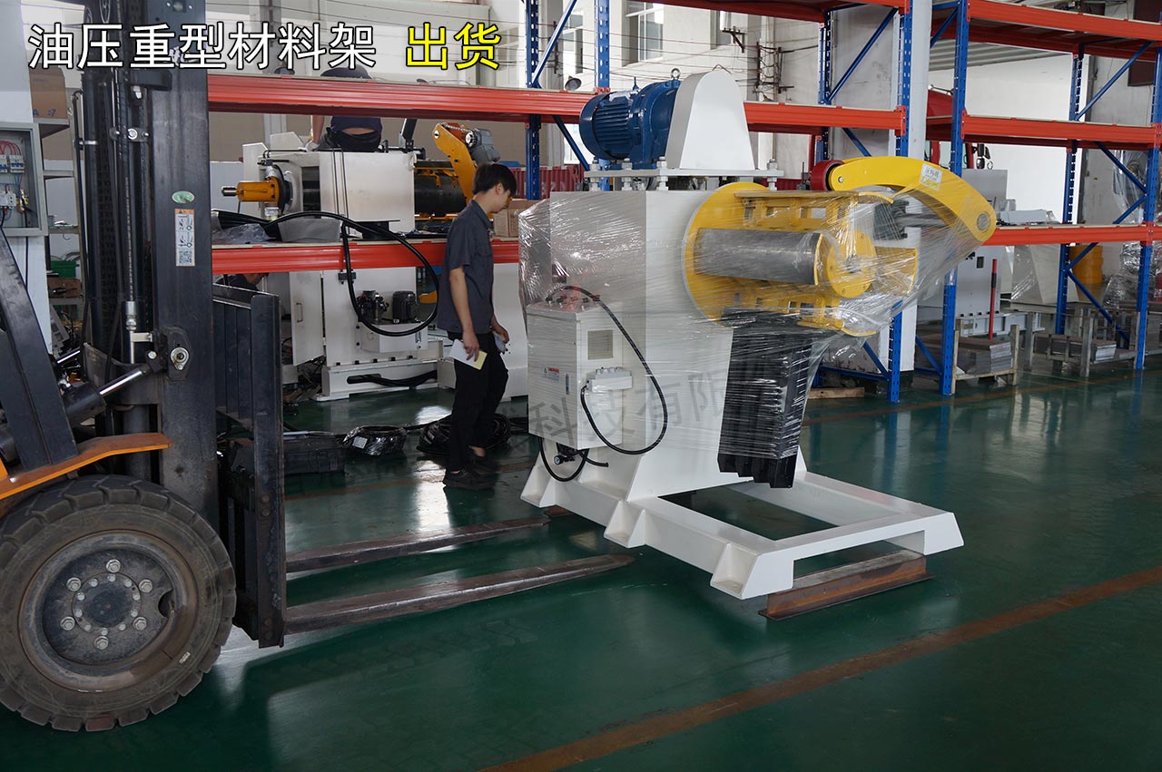 油壓重型材料架裝車 油壓重型材料架裝車