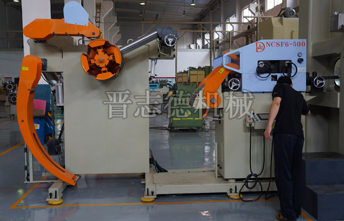 三合一送料機使用現(xiàn)場