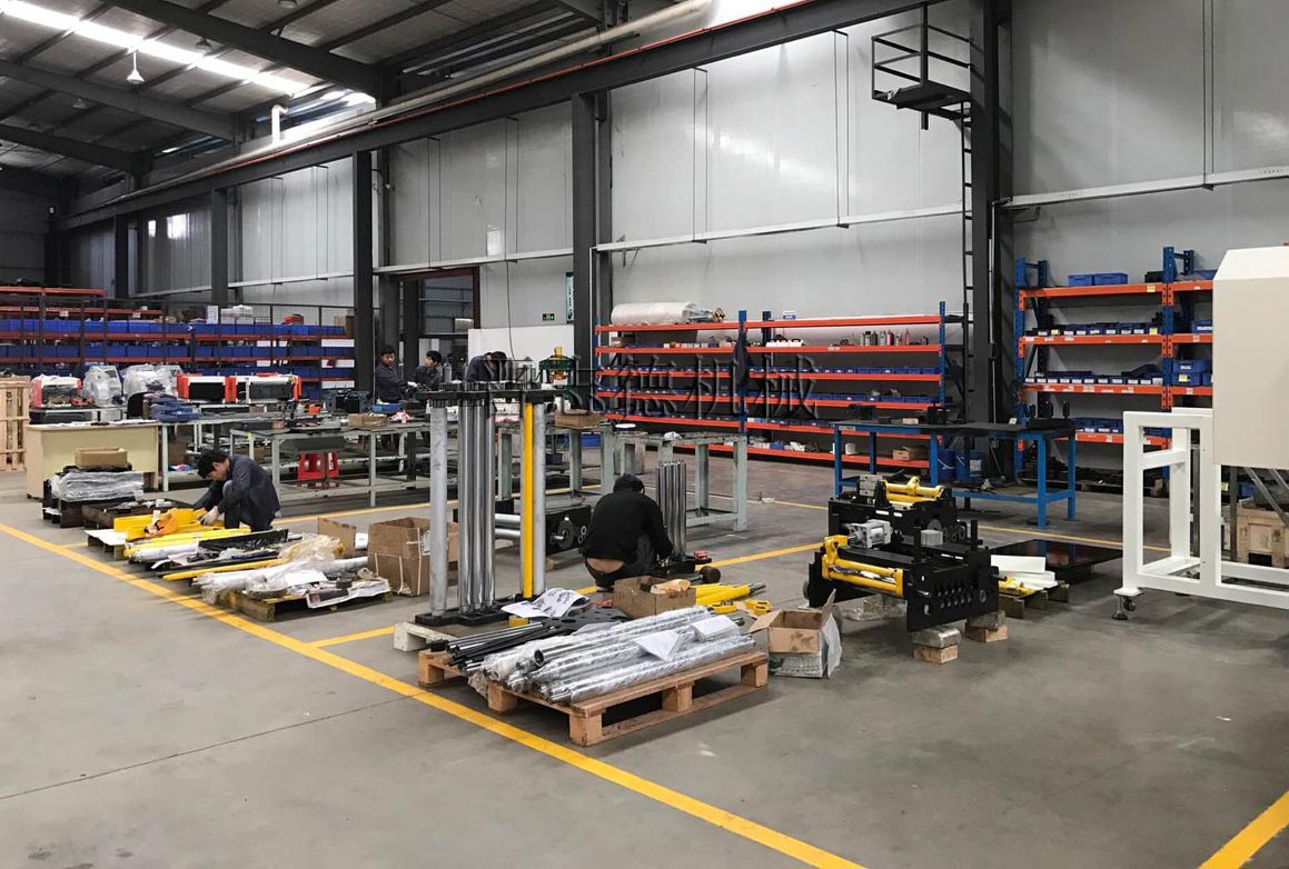 送料機(jī)生產(chǎn)車間 送料機(jī)生產(chǎn)車間