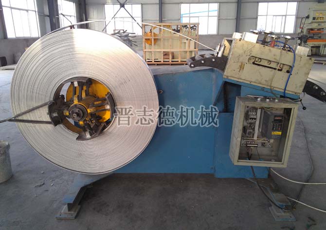 使用6年的料架兼整平機 使用6年的料架兼整平機