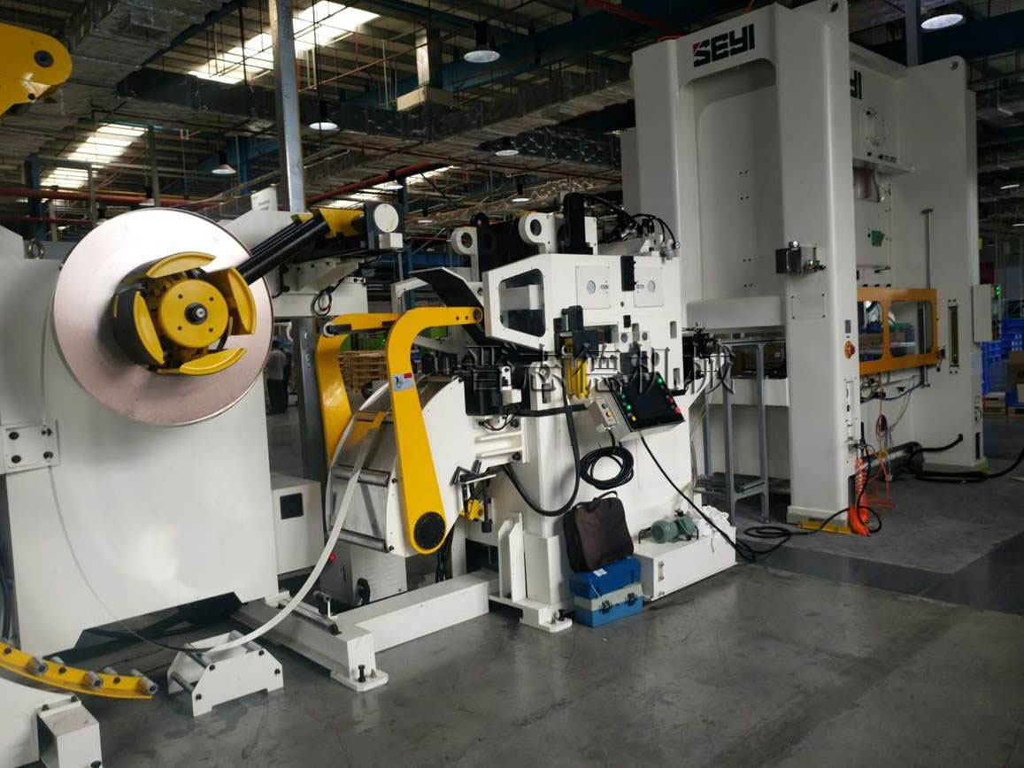 高張力三合一送料機安裝,高張力三合一送料機使用 高張力三合一送料機安裝,高張力三合一送料機使用