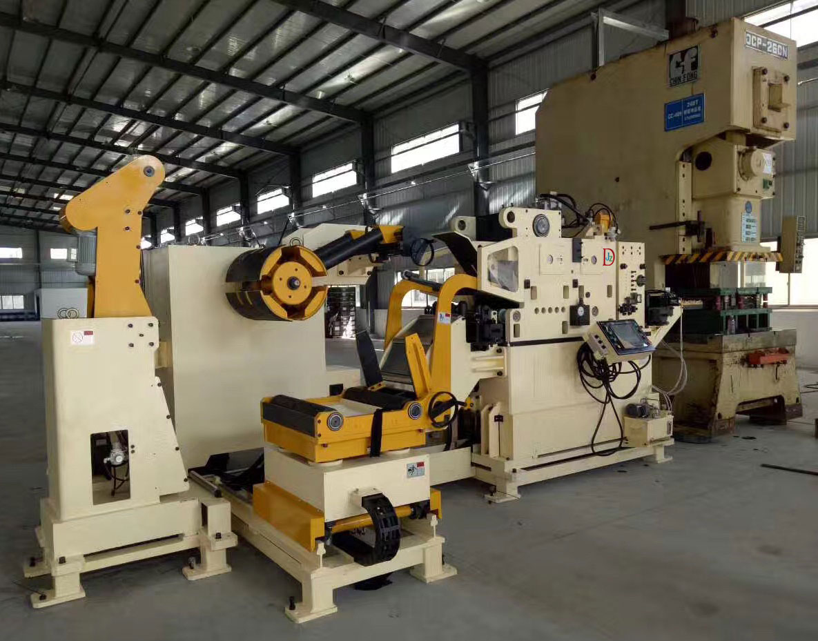 高張力三合一送料機交付上海汽車廠 高張力三合一送料機交付上海汽車廠