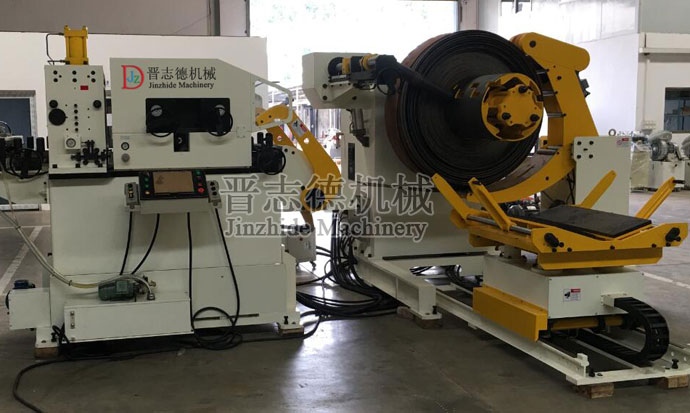 三合一送料機(jī)試機(jī)